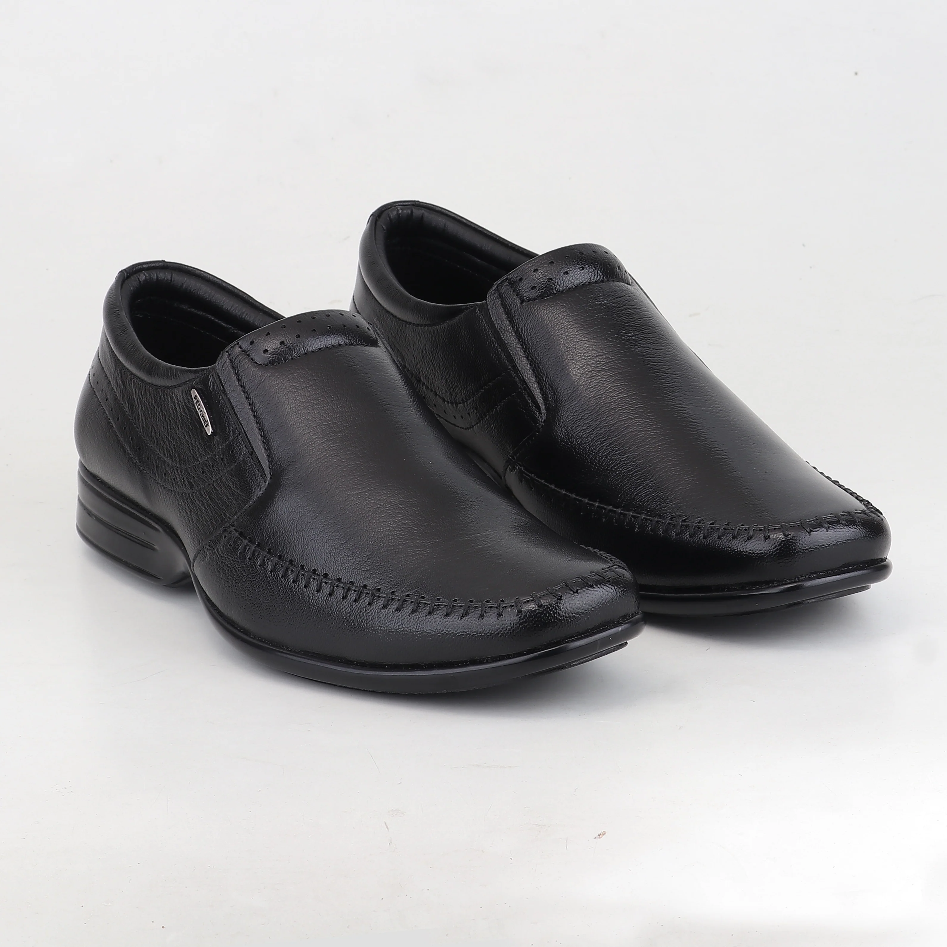 Red Chief Black Formal Shoes for Men RC4055LR 001 - Image 4
