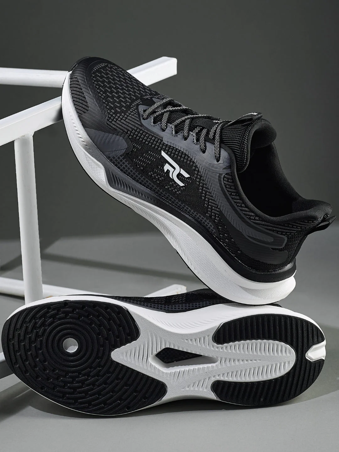 Red Chief Sports Black Running Shoes For Men R1709 001 - Image 2