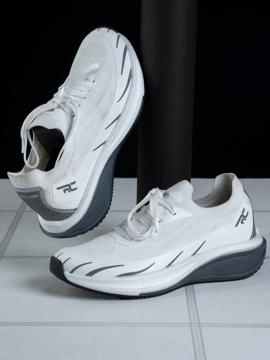 Red Chief Sports White Running Shoes For Men R1723 057 - Image 2